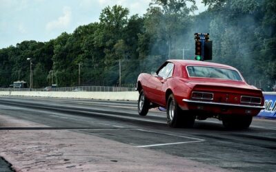 Watch Tesla Model 3 Drag Race Ford Mustang GT500