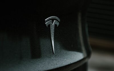 Tesla launches a social platform and is closing its forums